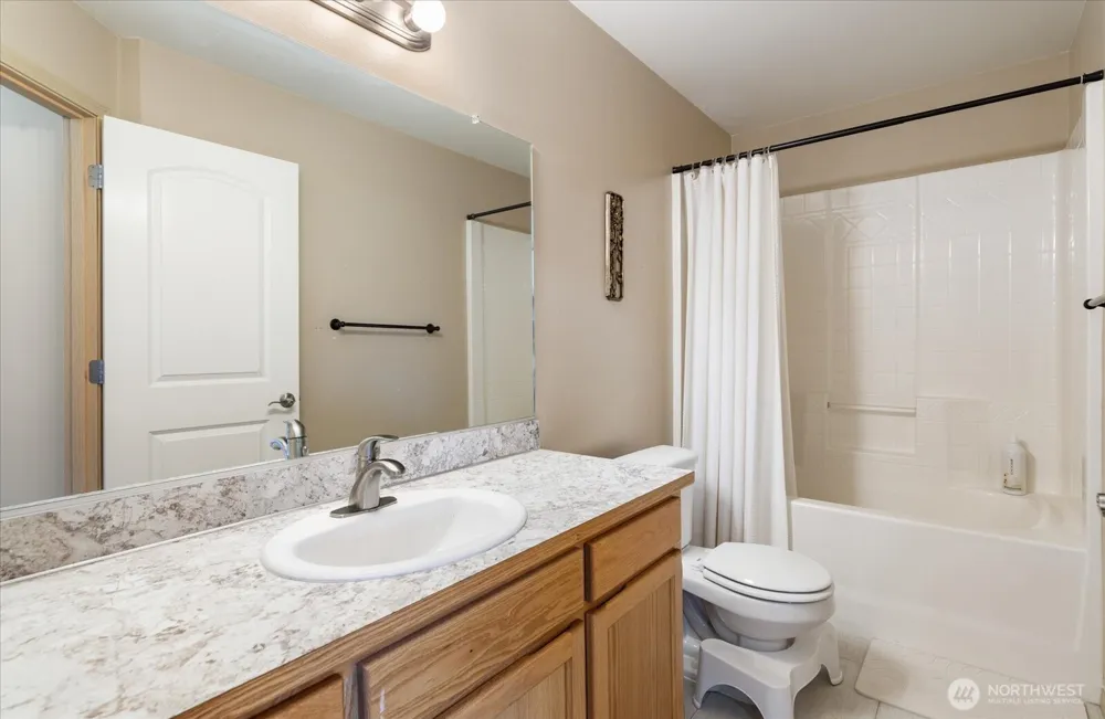 160 NE Melrose Drive Oak Harbor, WA 98277