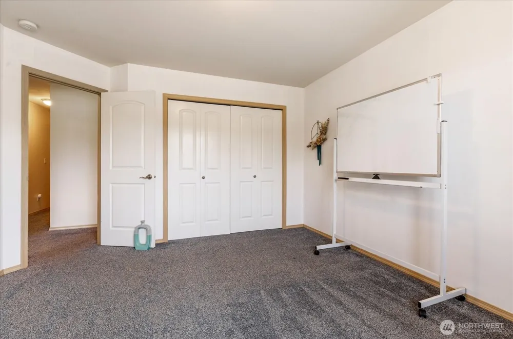 160 NE Melrose Drive Oak Harbor, WA 98277