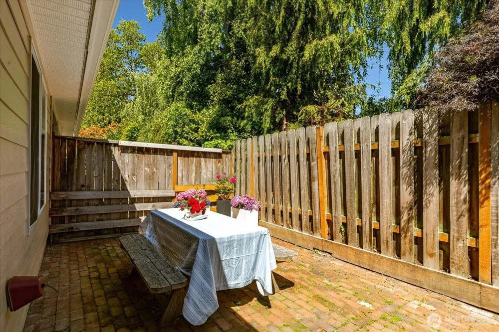 160 NE Melrose Drive Oak Harbor, WA 98277