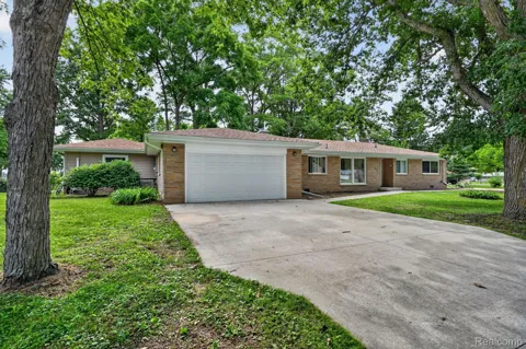 4877 Orchard Lane