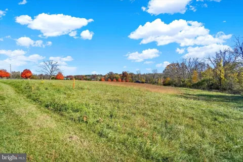 1900 GREENBRIAR ROAD