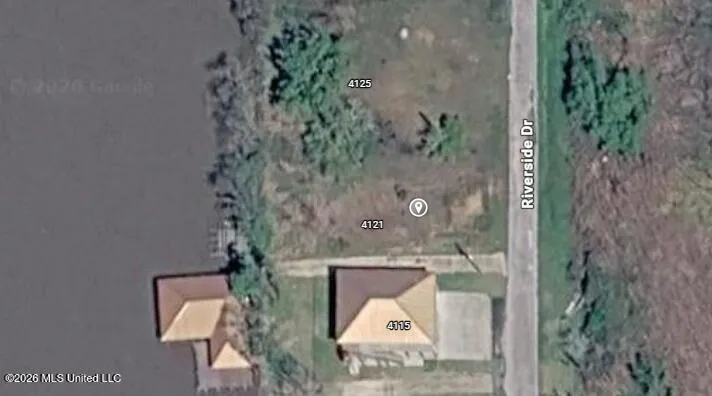 4121 Riverside Drive Pearlington, MS 39572