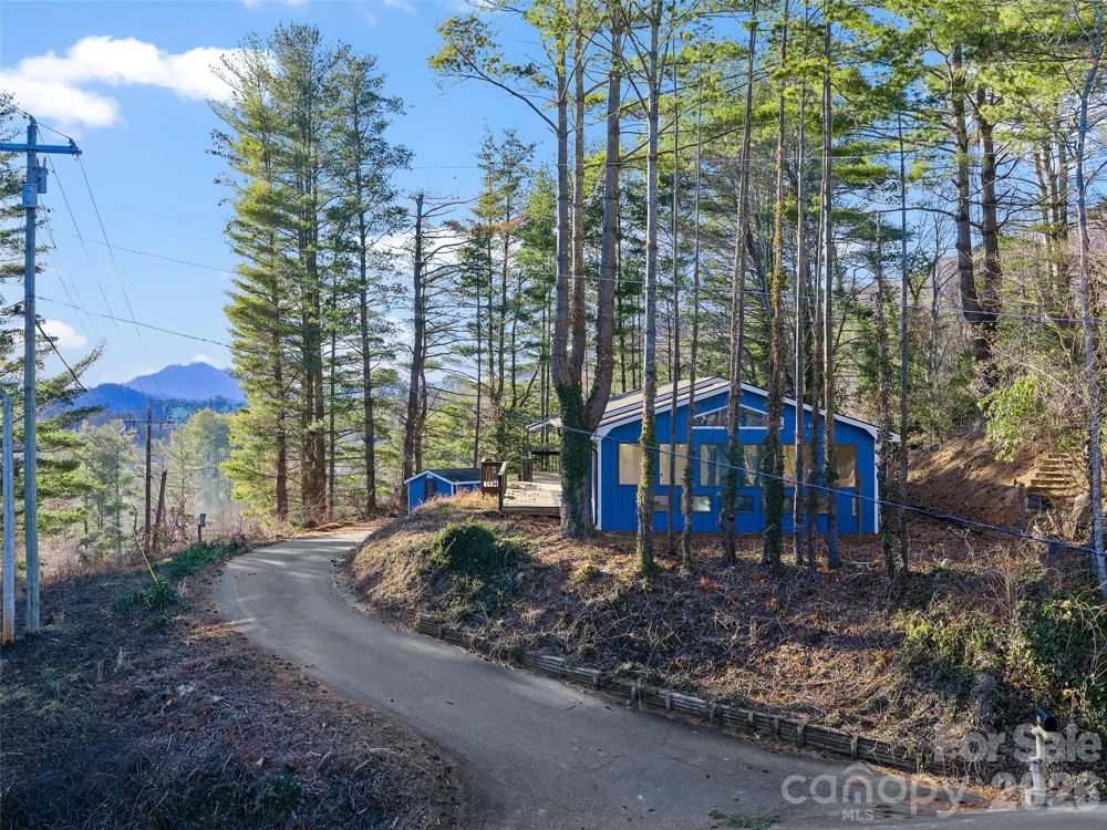 139 Church Street Burnsville, NC 28714