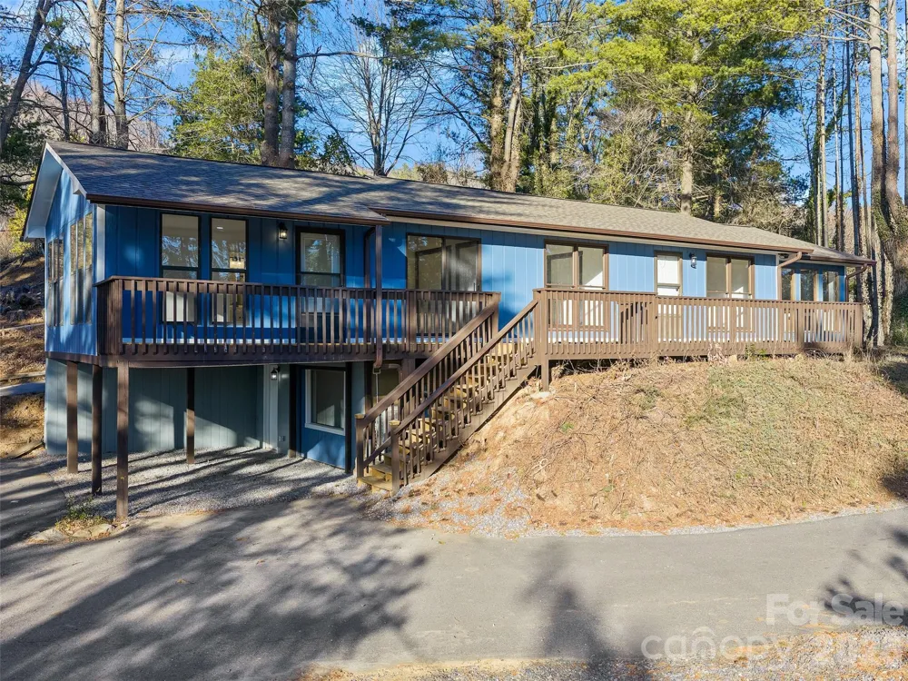 139 Church Street Burnsville, NC 28714