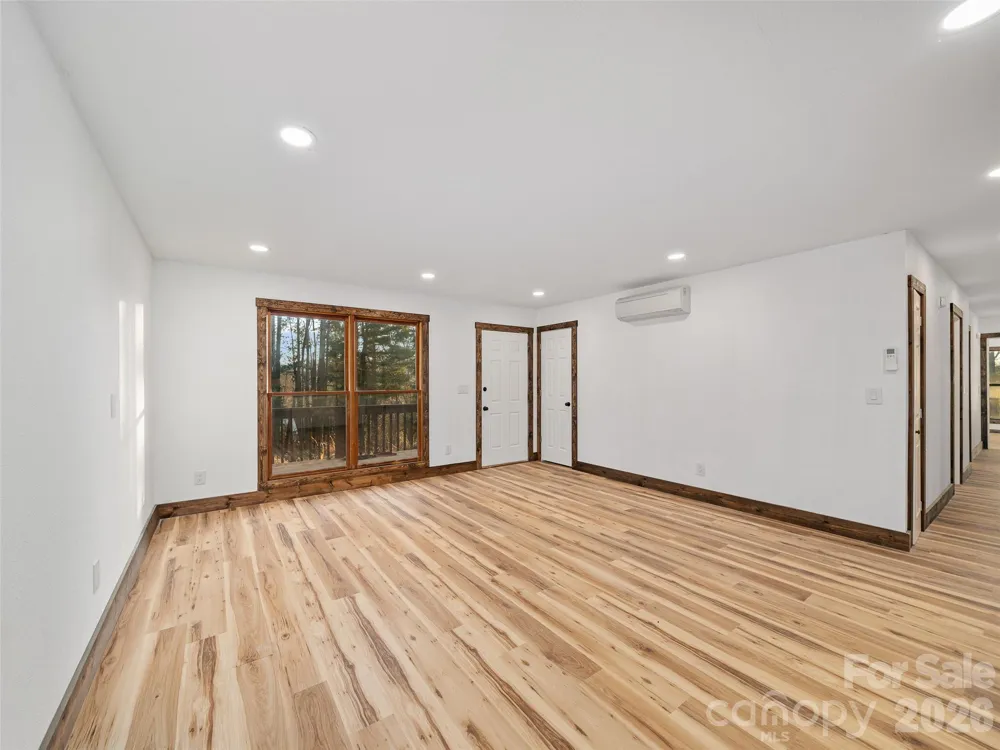 139 Church Street Burnsville, NC 28714