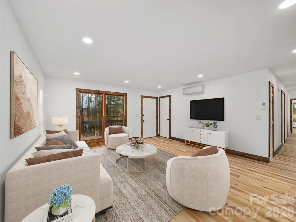 139 Church Street Burnsville, NC 28714