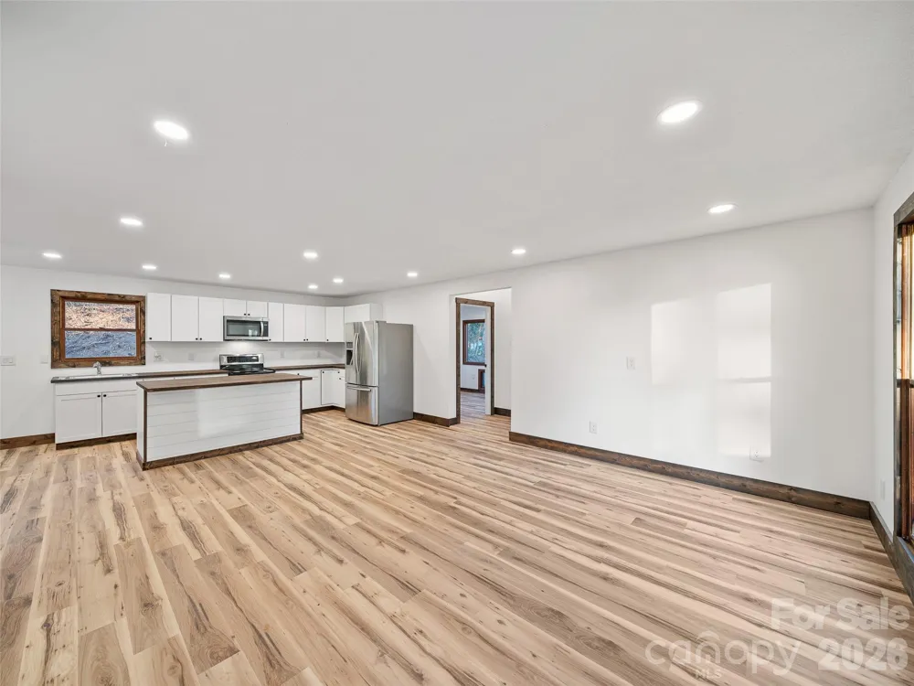 139 Church Street Burnsville, NC 28714