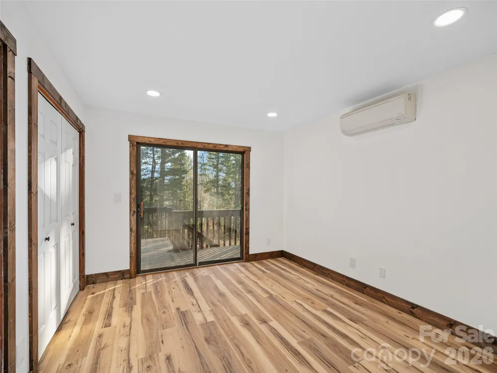 139 Church Street Burnsville, NC 28714