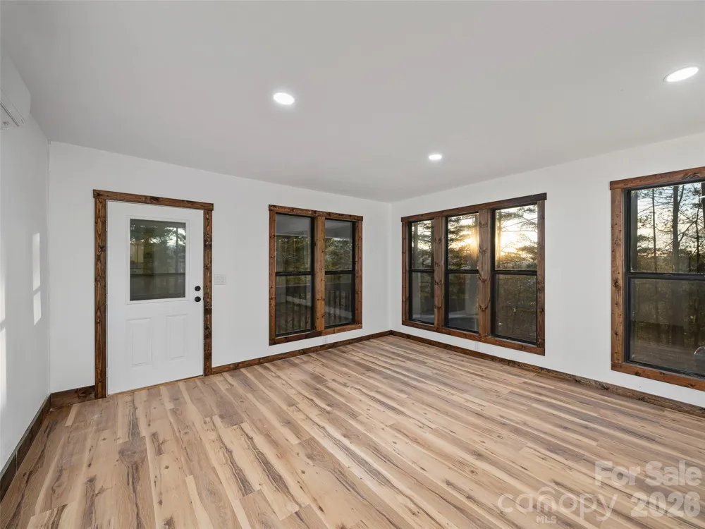 139 Church Street Burnsville, NC 28714