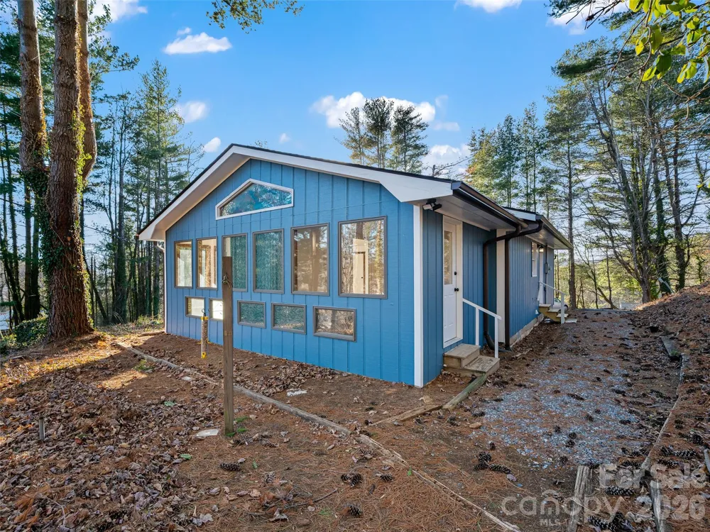 139 Church Street Burnsville, NC 28714