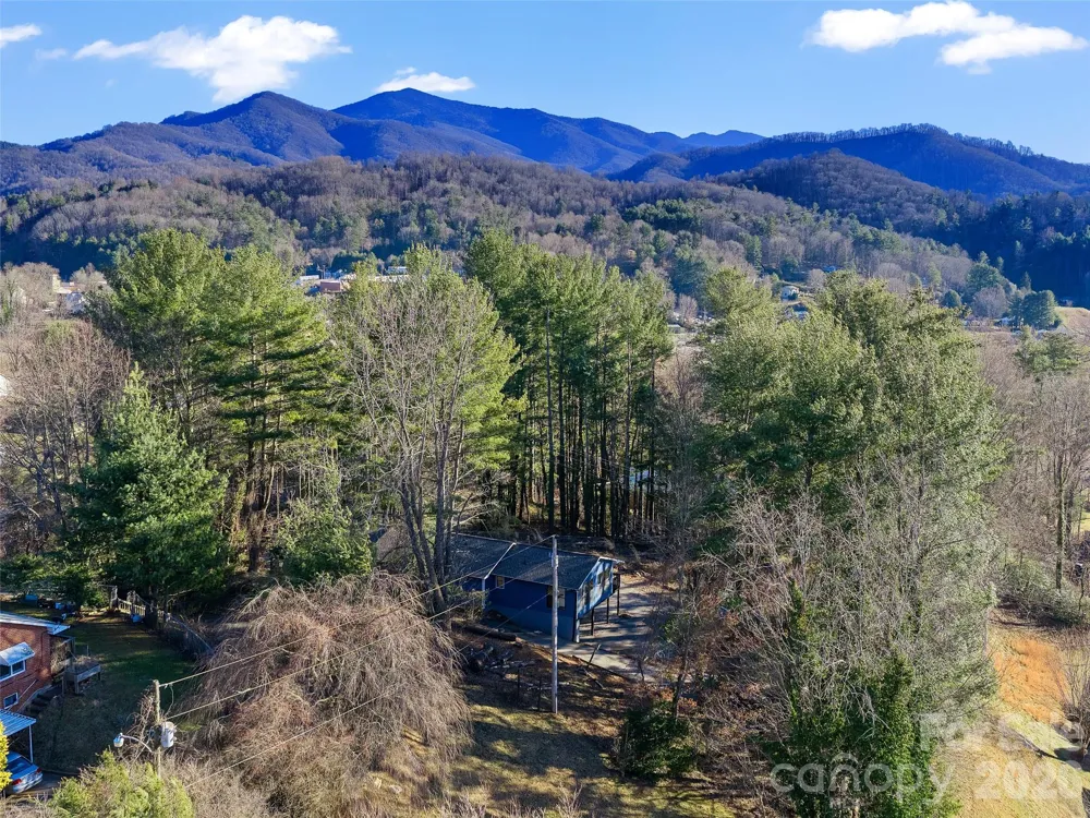 139 Church Street Burnsville, NC 28714