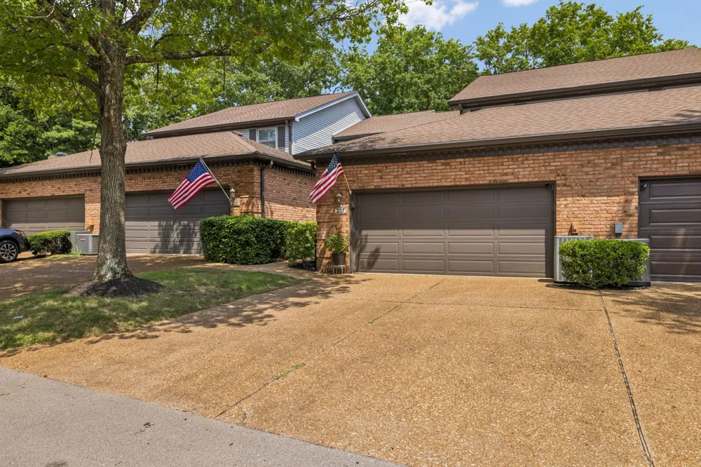 227 Hearthstone Manor Ln Brentwood, TN 37027
