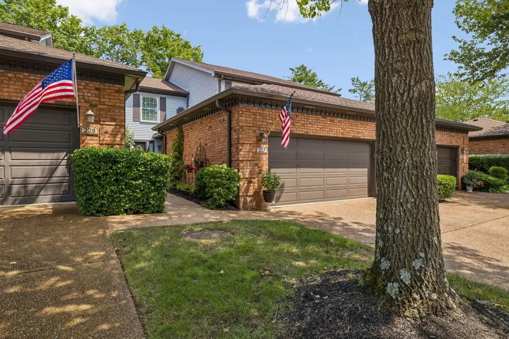 227 Hearthstone Manor Ln Brentwood, TN 37027