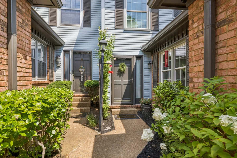 227 Hearthstone Manor Ln Brentwood, TN 37027