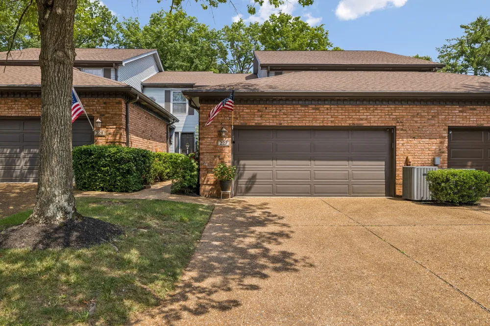 227 Hearthstone Manor Ln Brentwood, TN 37027
