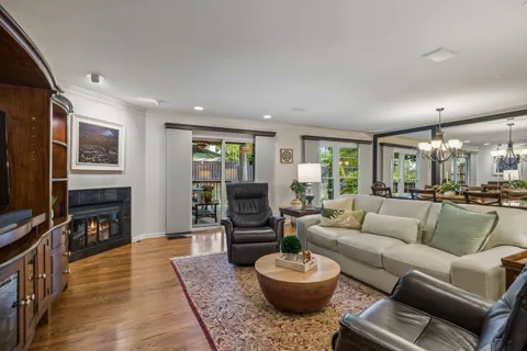 227 Hearthstone Manor Ln