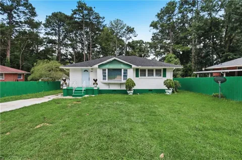 1101 Lloyd Drive