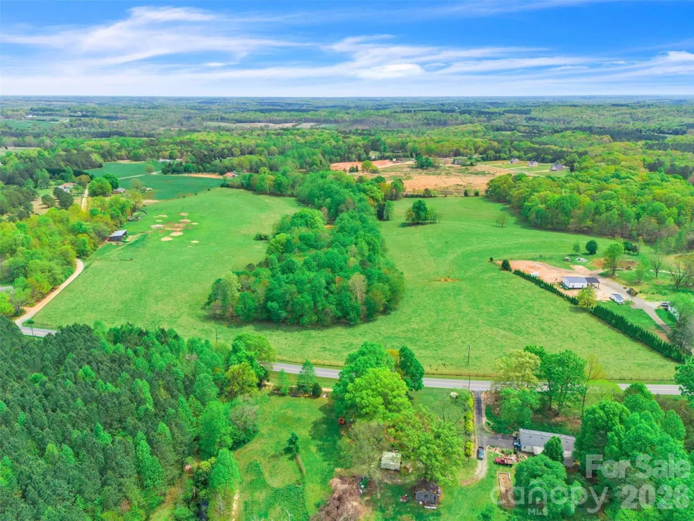 1376 Lowrance Road Catawba, NC 28609