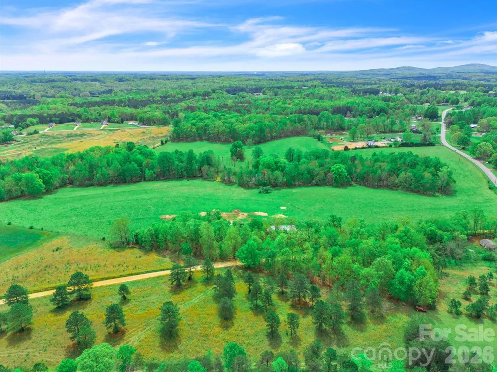 1376 Lowrance Road Catawba, NC 28609