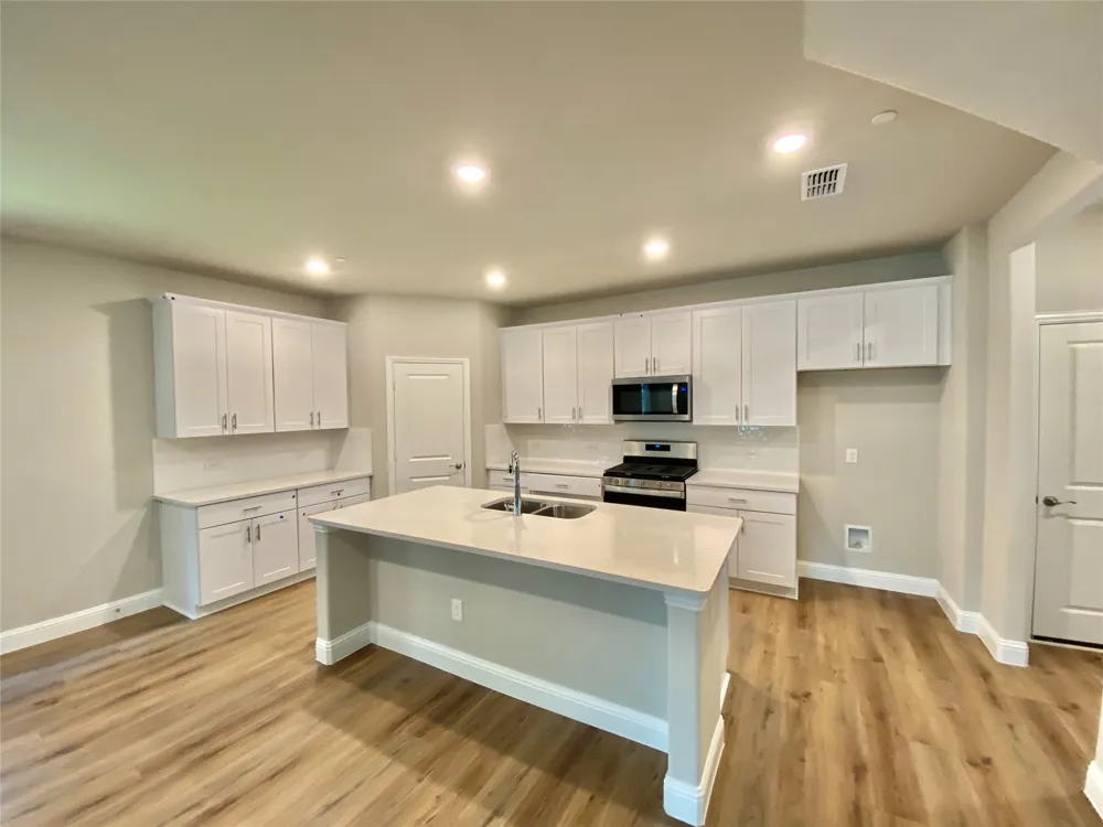 4127 Stockyard Station Lane Sachse, TX 75048