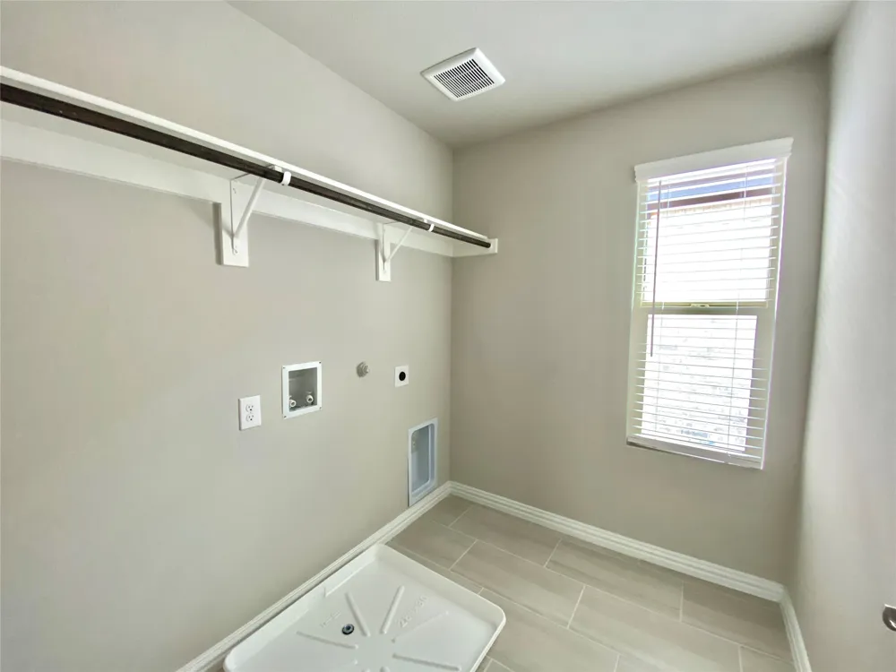 4127 Stockyard Station Lane Sachse, TX 75048