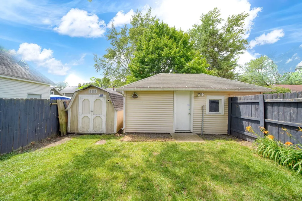 228 Thompson Street Jackson City, MI 49202