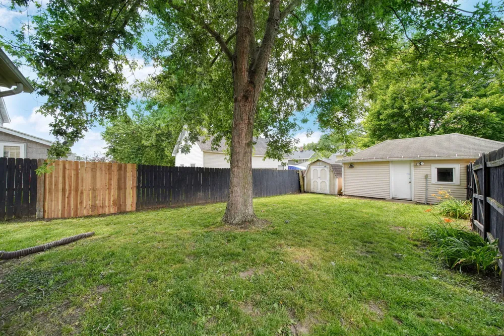 228 Thompson Street Jackson City, MI 49202