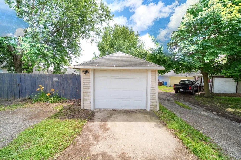 228 Thompson Street Jackson City, MI 49202