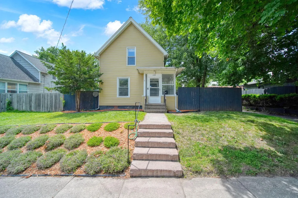228 Thompson Street Jackson City, MI 49202