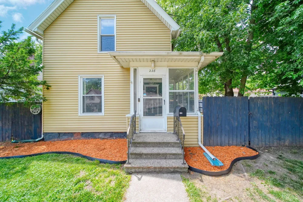 228 Thompson Street Jackson City, MI 49202