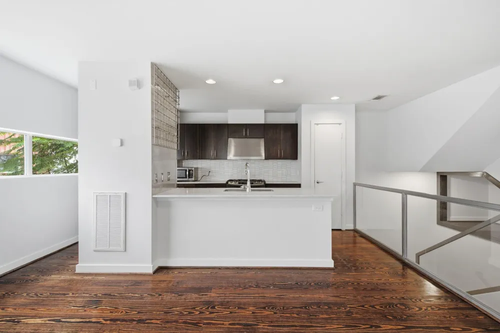 2934 Commerce Street Houston, TX 77003