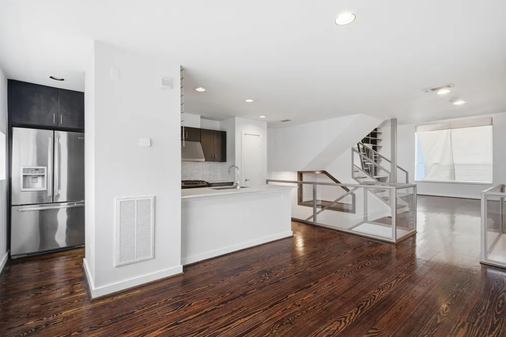 2934 Commerce Street Houston, TX 77003