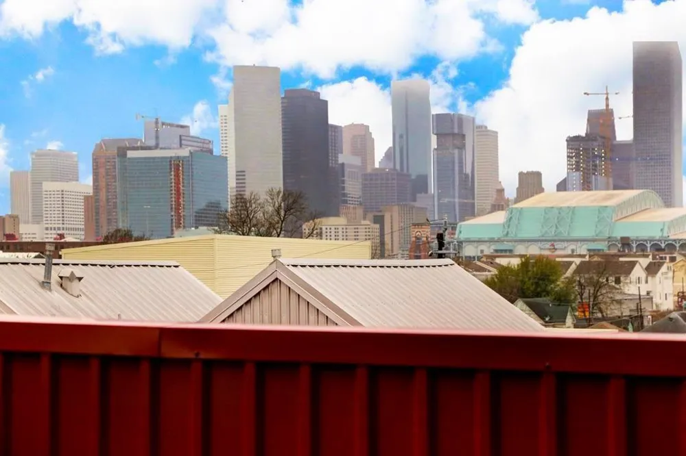 2934 Commerce Street Houston, TX 77003