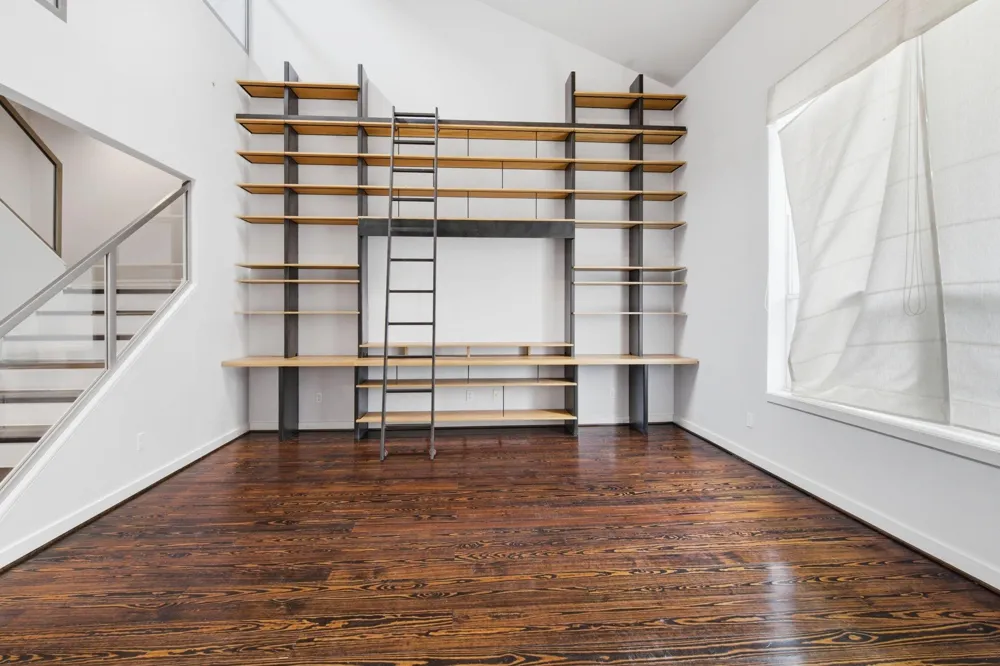 2934 Commerce Street Houston, TX 77003