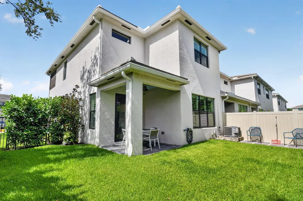 8789 Antarus Drive Lake Worth, FL 33467