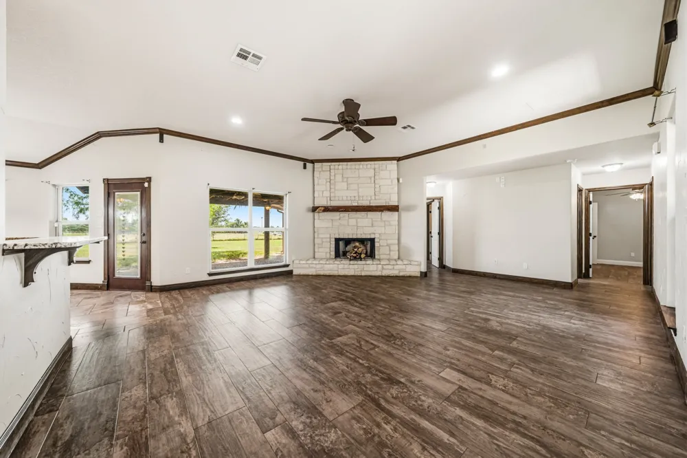 716 Retoma Park Drive Robinson, TX 76706