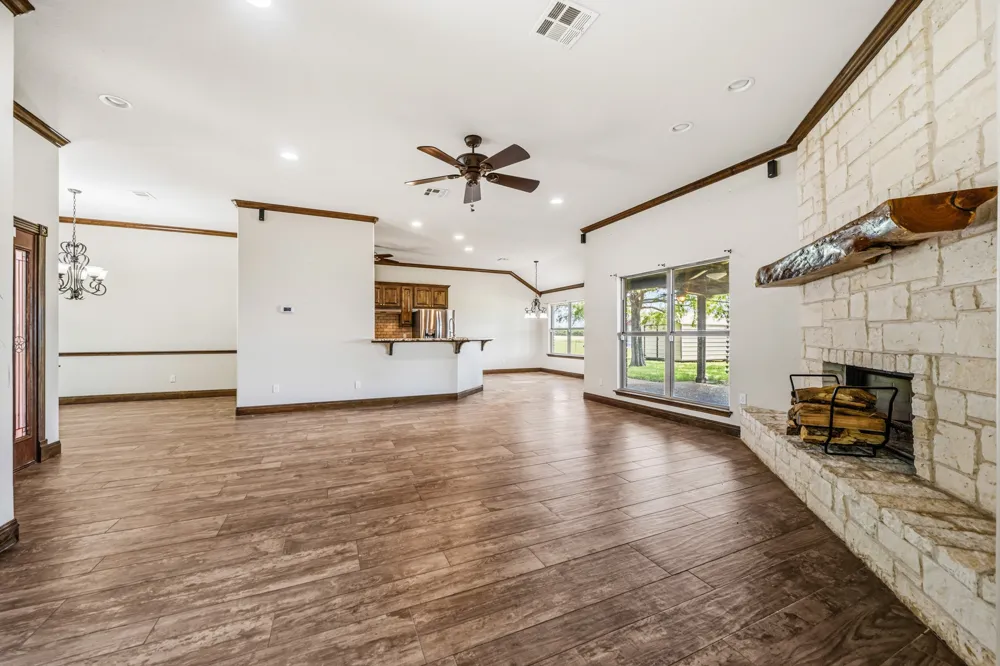 716 Retoma Park Drive Robinson, TX 76706