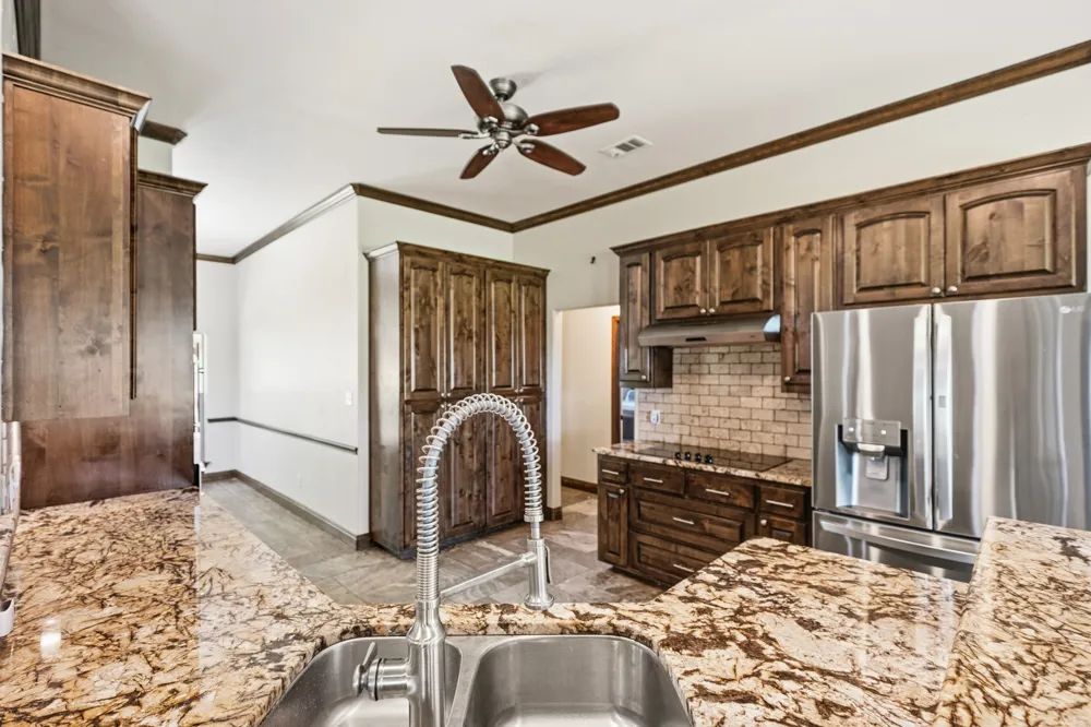 716 Retoma Park Drive Robinson, TX 76706