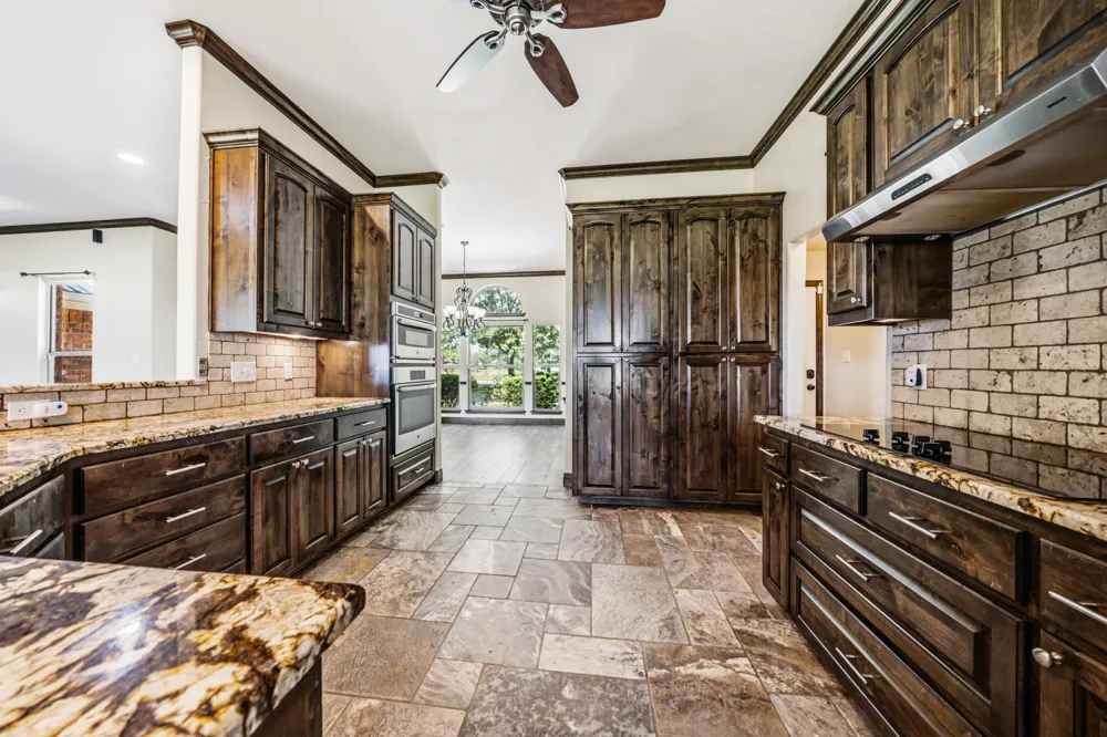 716 Retoma Park Drive Robinson, TX 76706