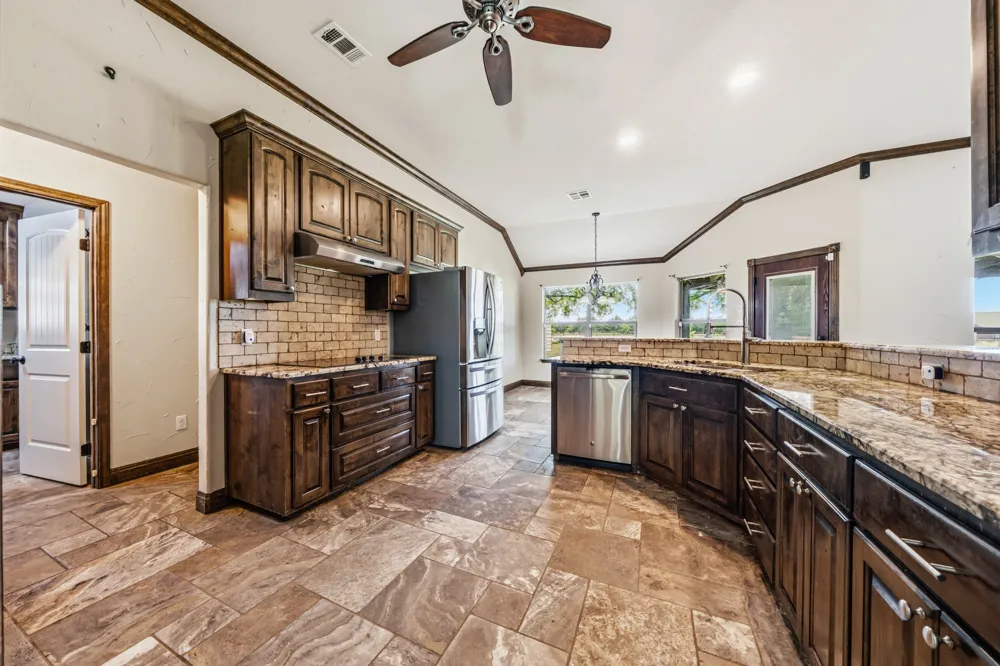 716 Retoma Park Drive Robinson, TX 76706
