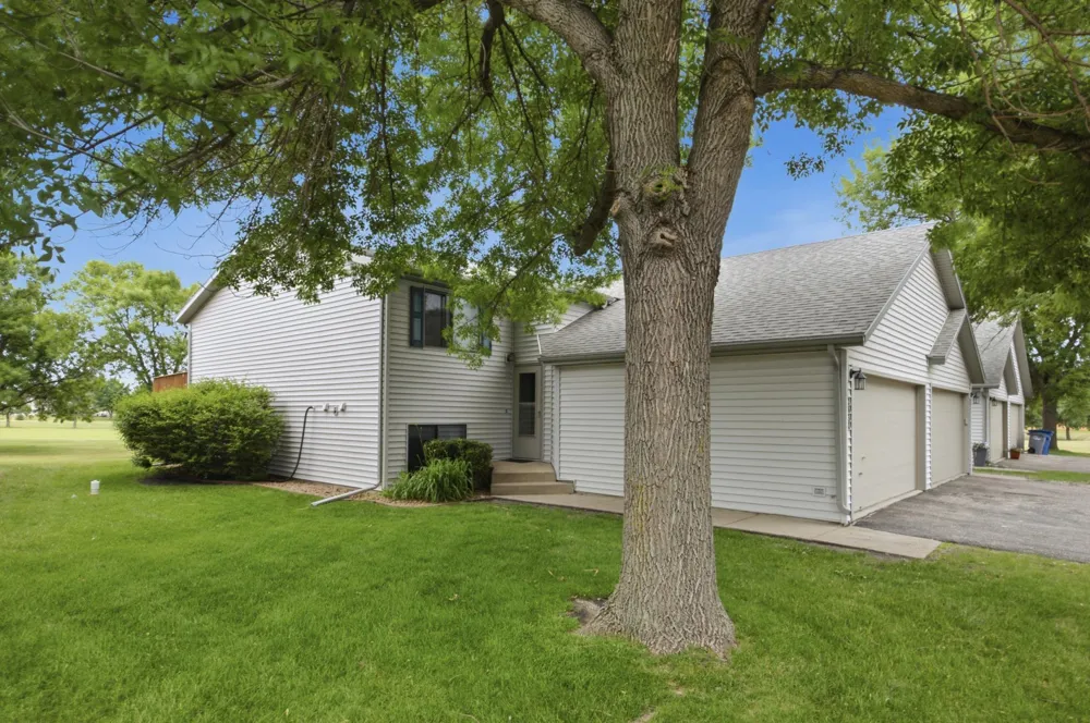 2830 32nd Street S Moorhead, MN 56560