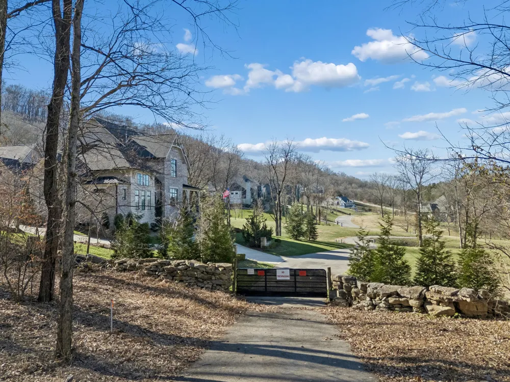 6450 Log Cabin Trail Brentwood, TN 37027