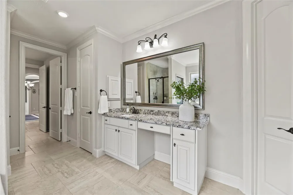 1002 Pleasant Pines Lane Pinehurst, TX 77362