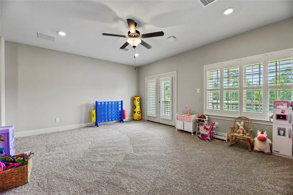 1002 Pleasant Pines Lane Pinehurst, TX 77362