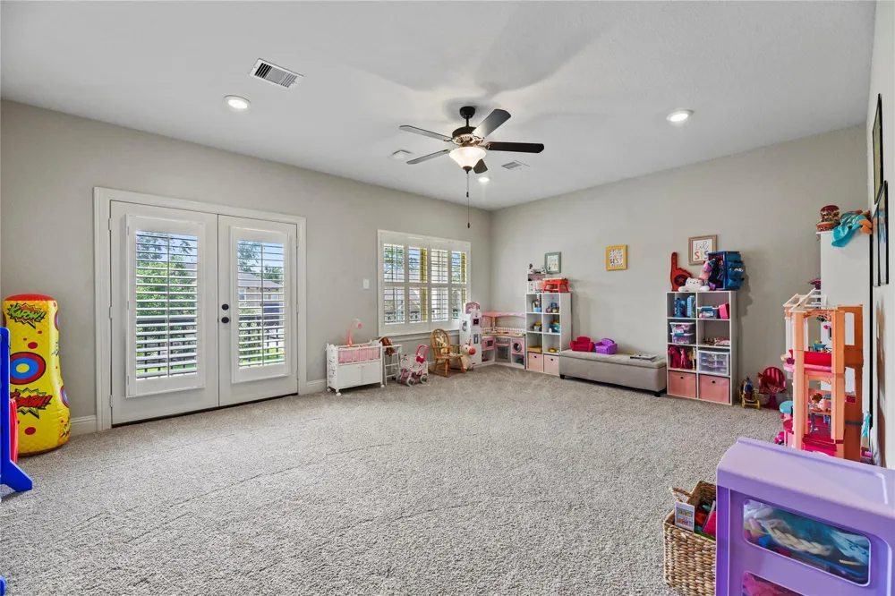 1002 Pleasant Pines Lane Pinehurst, TX 77362