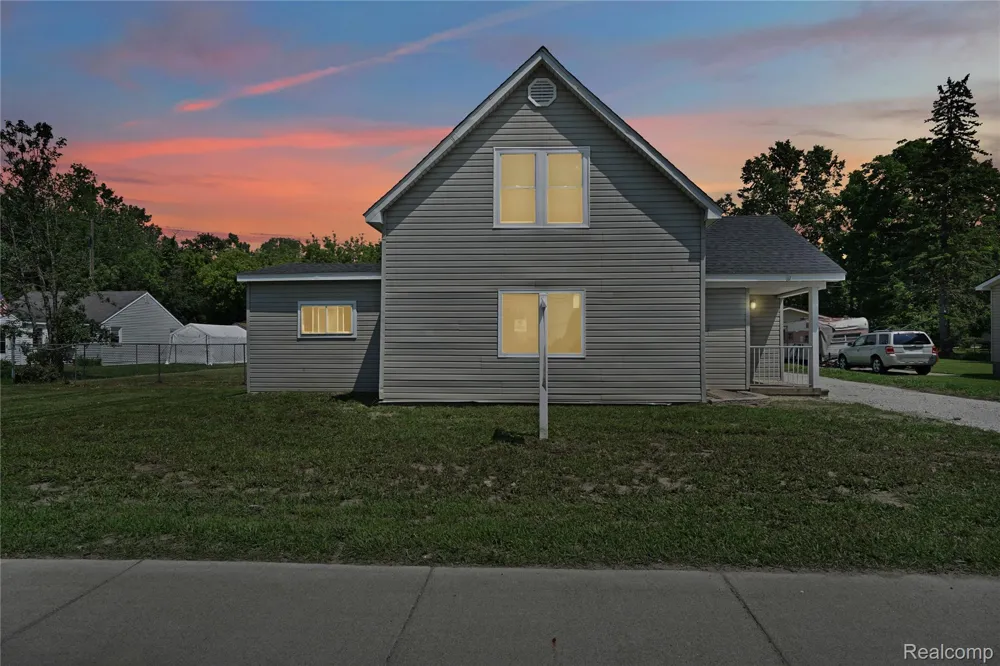 914 Chartier Street Marine City City, MI 48039