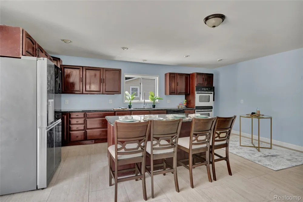 914 Chartier Street Marine City City, MI 48039