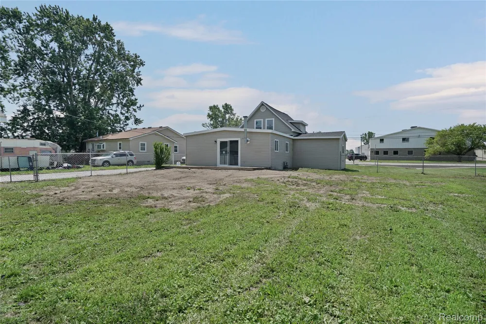 914 Chartier Street Marine City City, MI 48039