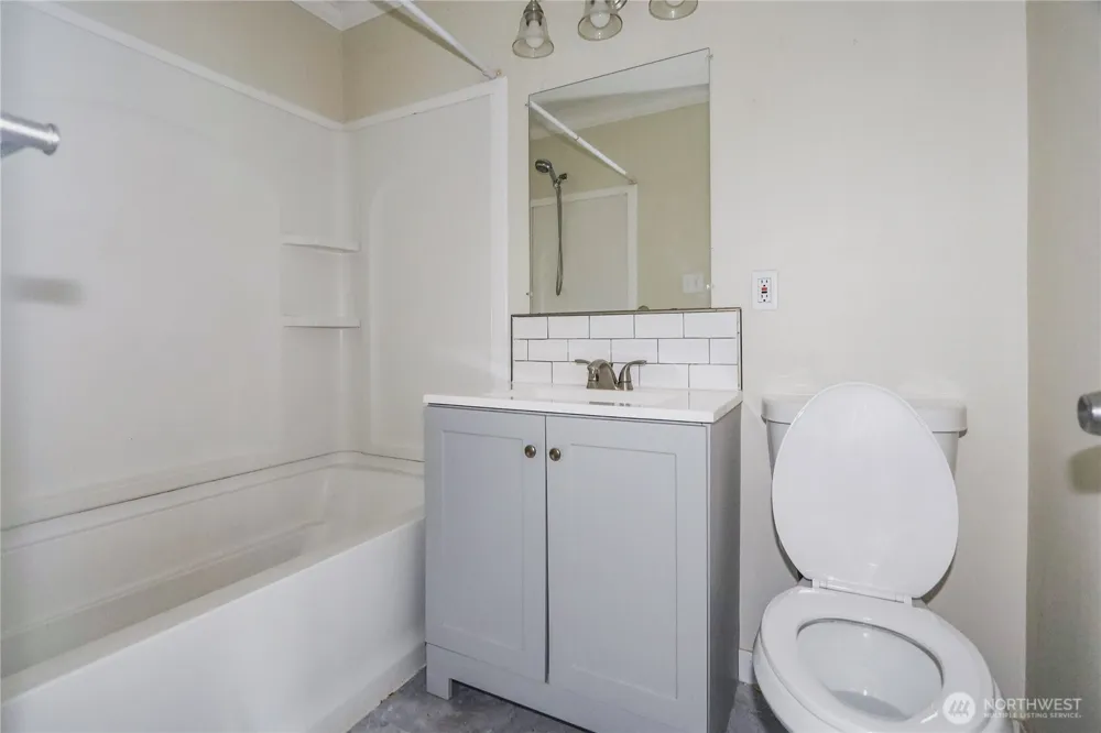 1312 E Summit Street Aberdeen, WA 98520