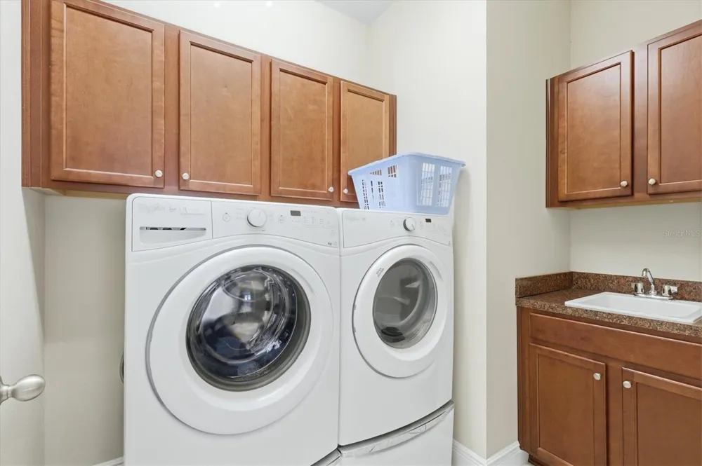 843 MOLLY CIRCLE Sarasota, FL 34232
